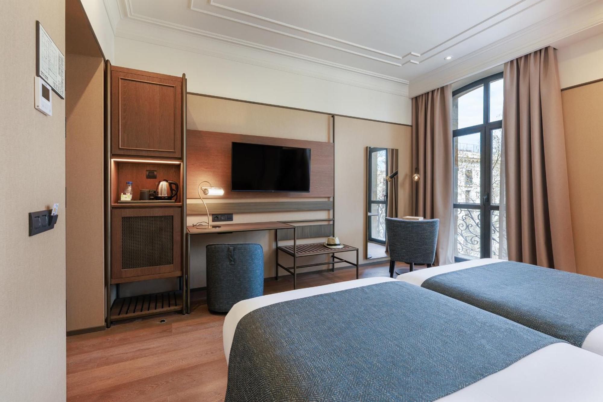 Hotel Medinaceli New Reopening 2025 Barcelona Room photo