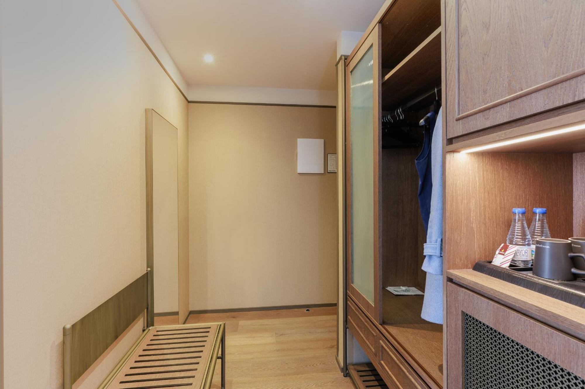 Hotel Medinaceli New Reopening 2025 Barcelona Room photo