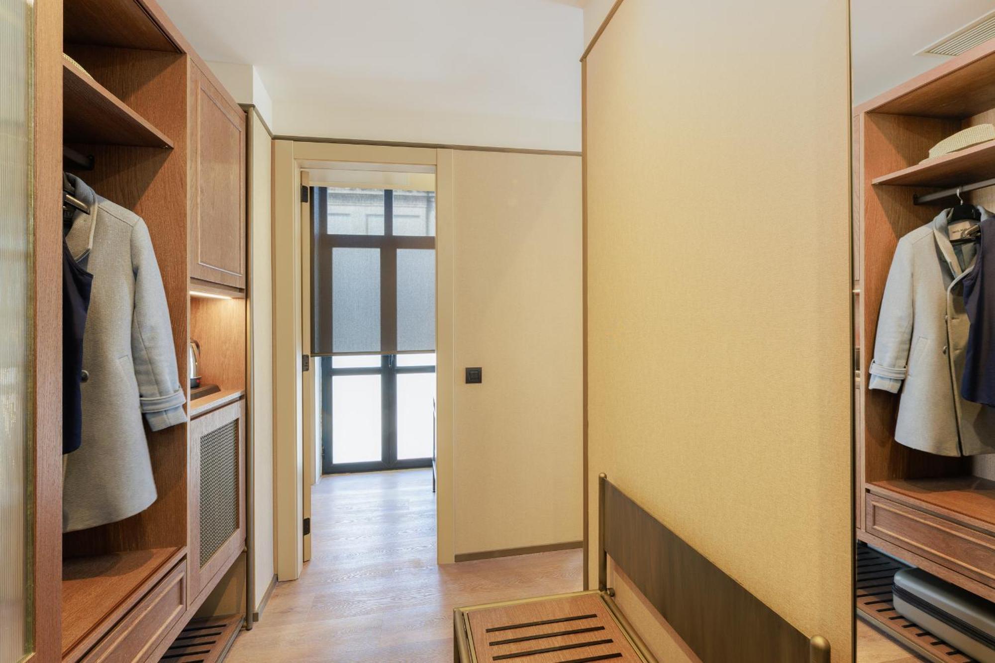 Hotel Medinaceli New Reopening 2025 Barcelona Room photo