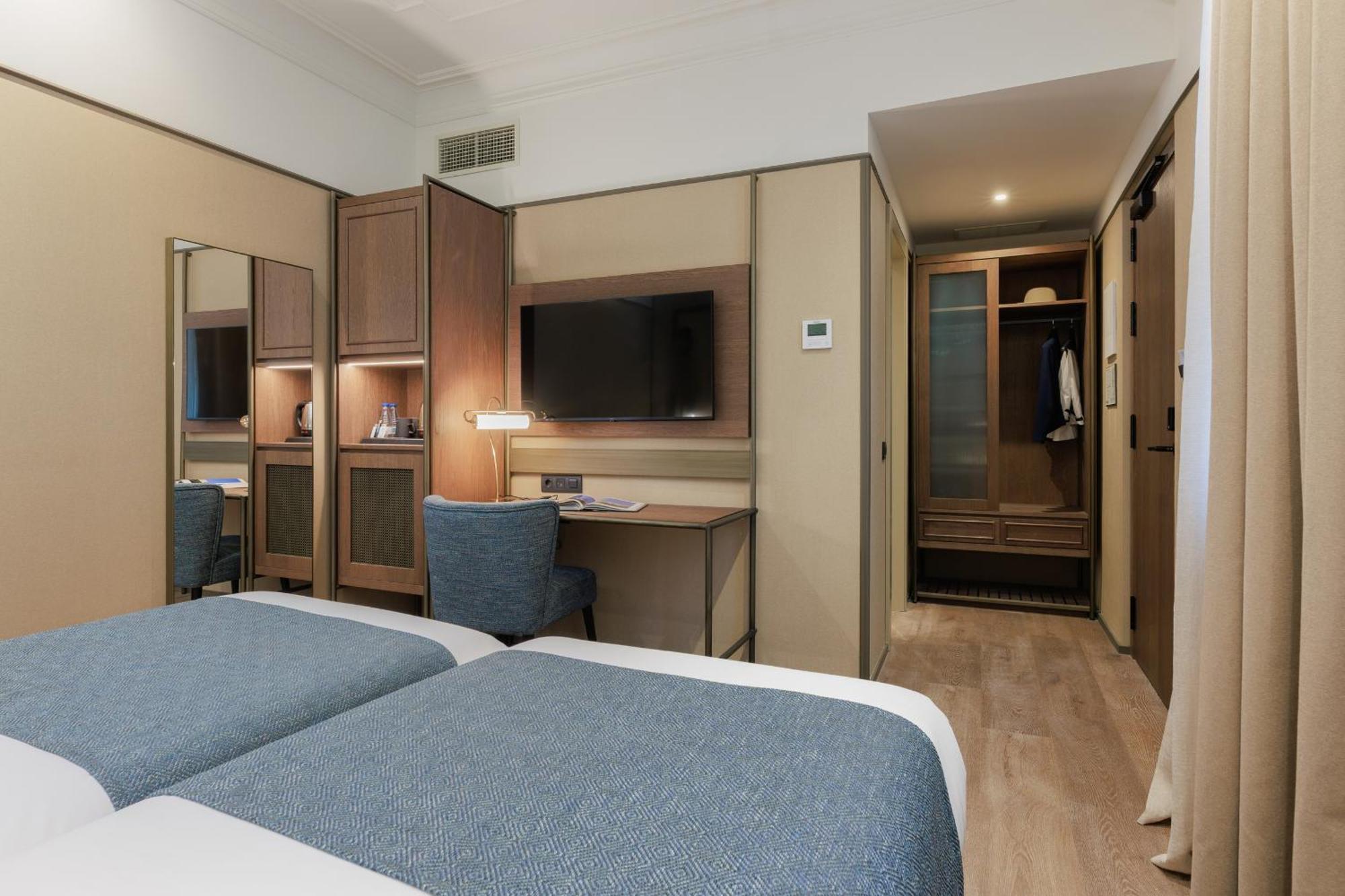 Hotel Medinaceli New Reopening 2025 Barcelona Room photo