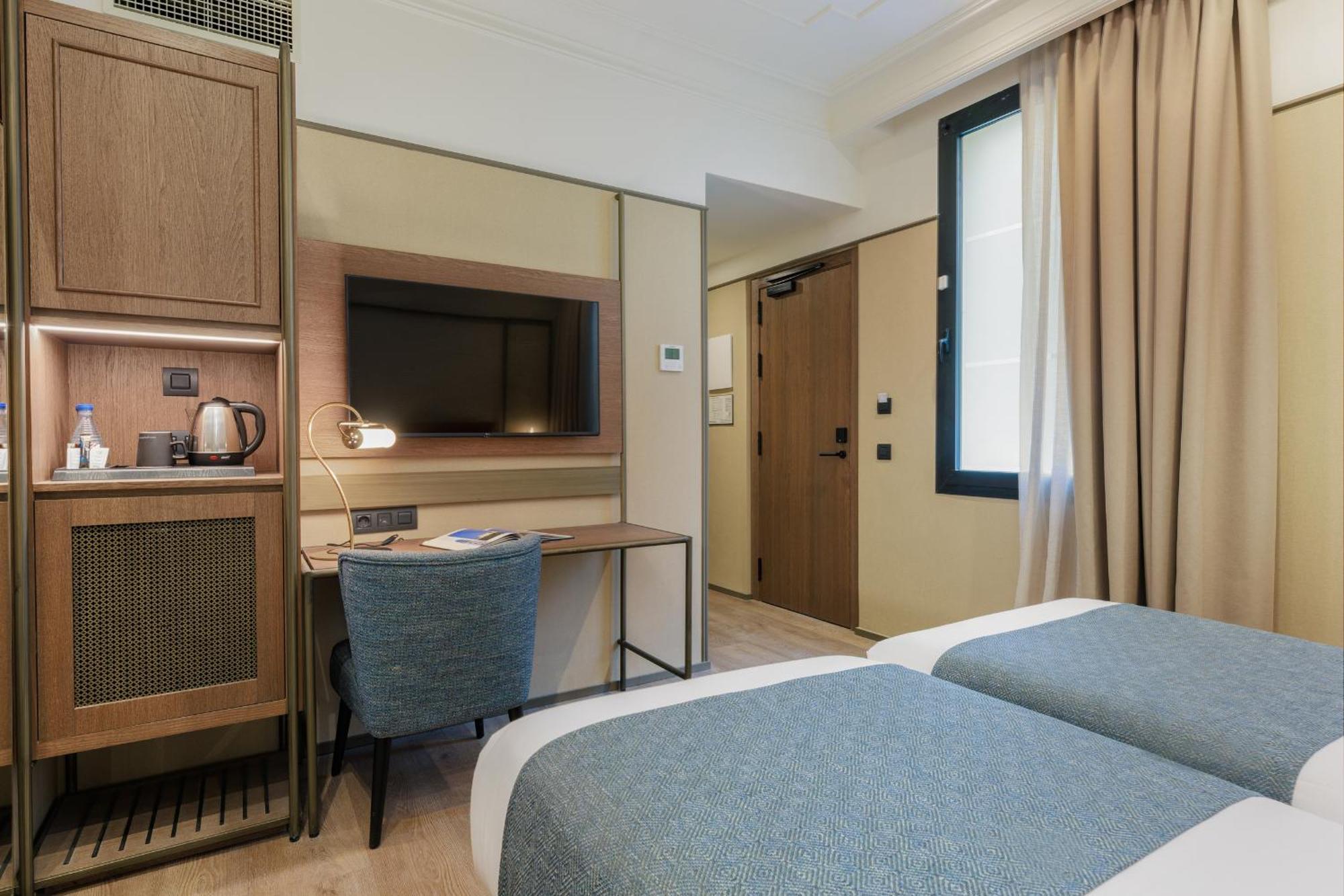 Hotel Medinaceli New Reopening 2025 Barcelona Room photo